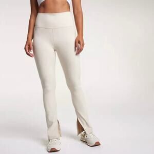 CALIA by Carrie Underwood | Ivory Sculpt Flare Athletic Pants